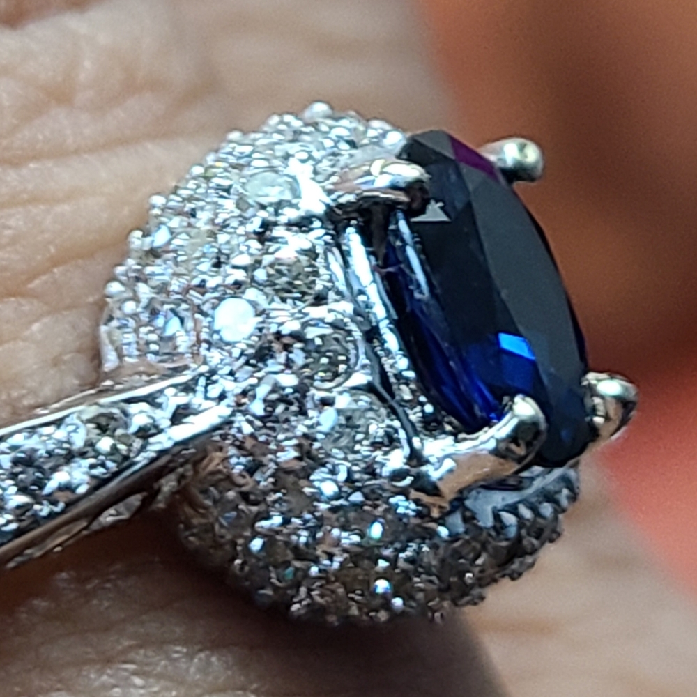 Natural Sapphire Ring 14kt white gold